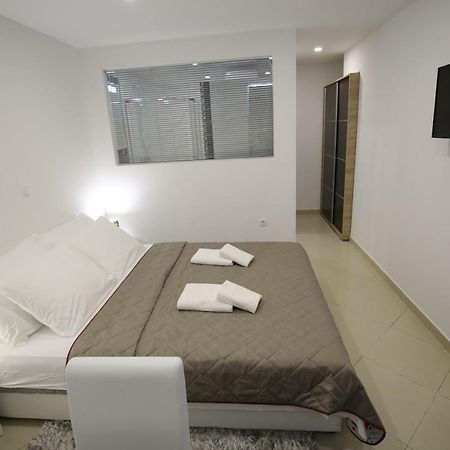 365 Rooms Zadar Buitenkant foto
